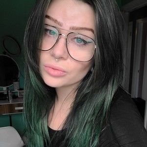 Meet your Posher, Posh